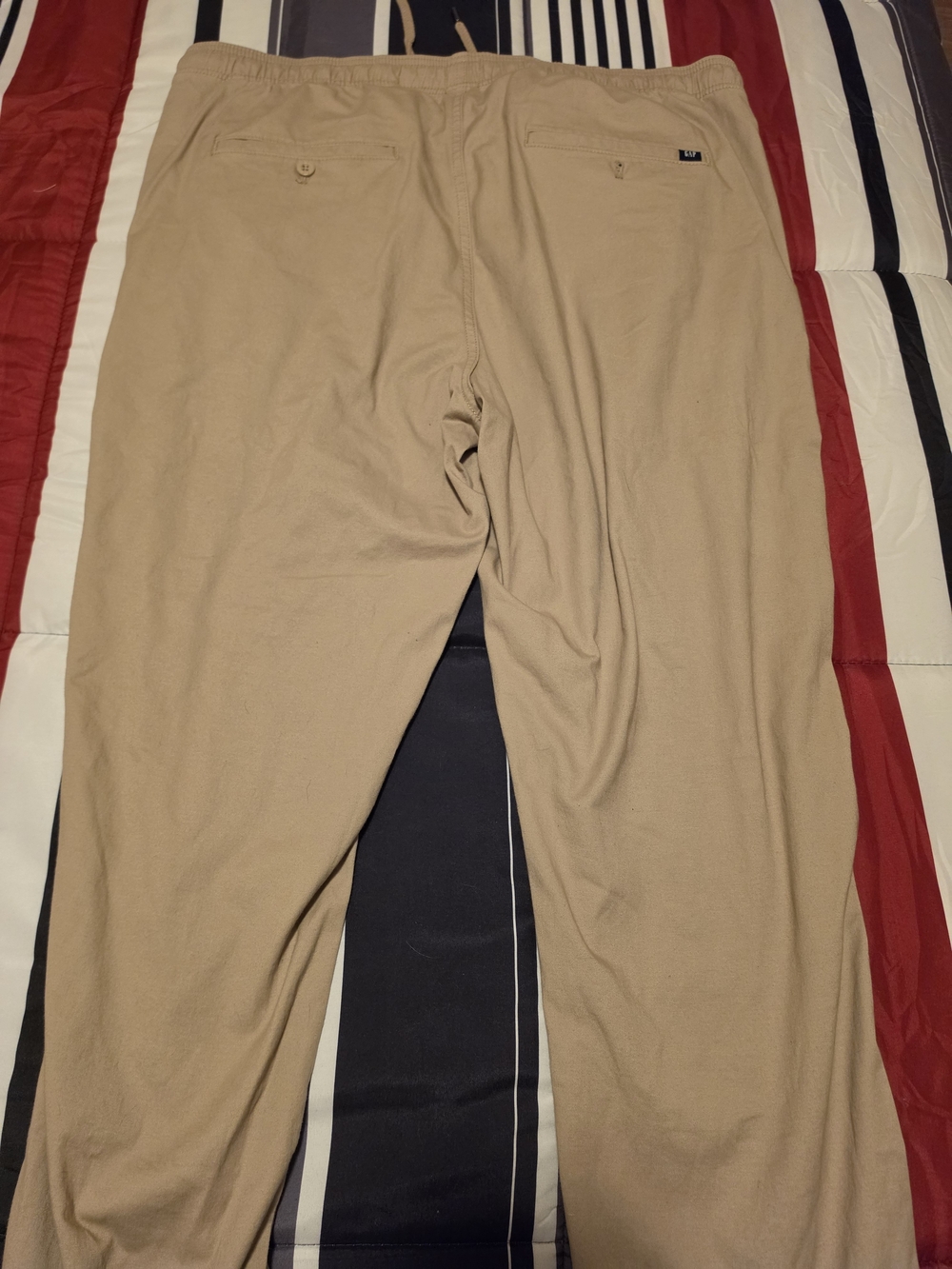 GAP Men’s Khaki Drawstring Chinos in Tan